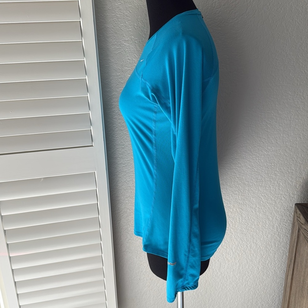 Nike Womens Running Top Long Sleeve Size Medium in Blue - Picture 3 of 8